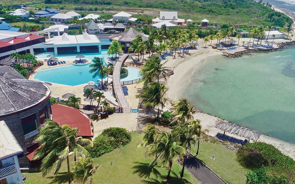 Romantique Et Bel Appartement En Bord De La Mer, Piscine Surveillee Et Belle Plage A 50M سانت فرانسوا المظهر الخارجي الصورة